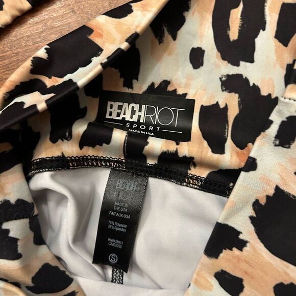Beach Riot Leopard and Black Sportswear - Picture 3 of 6